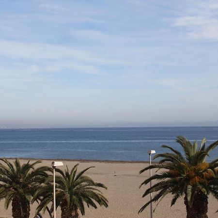 Apartamento En Primera Linea De Playa, Con Vistas A La Playa Y Con Wifi โรเกตัสเดมาร์ ภายนอก รูปภาพ
