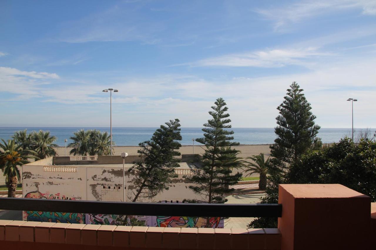 Apartamento En Primera Linea De Playa, Con Vistas A La Playa Y Con Wifi โรเกตัสเดมาร์ ภายนอก รูปภาพ